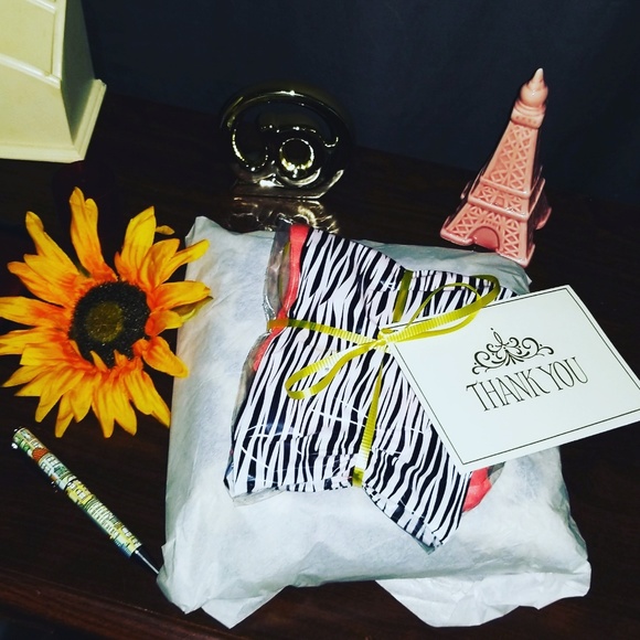 Meet your Posher, Holy - Picture 7 of 8